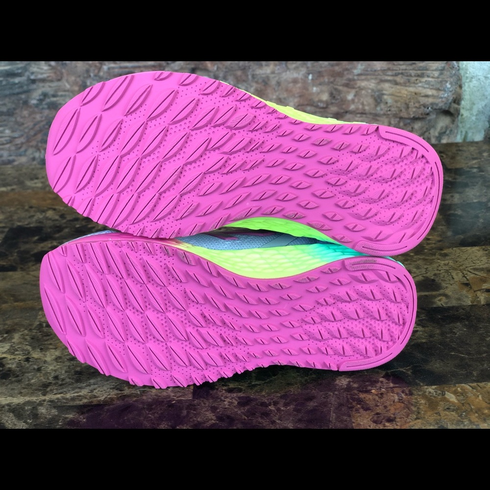 New Balance Toddler Girls Fresh Foam V2 - Picture 6 of 8